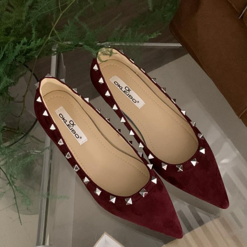 Fashion Suede Flat Shoes Spring New Pointed Head Shallow Mouth Rivet Set Foot Soft Sole Anti-slip Wear-resistant Single Shoes