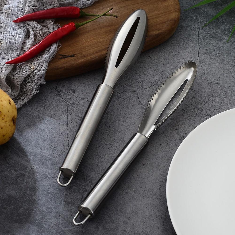 Stainless Descaler Fish Scaler Fish Cleaning Olive Shape Design Integrated Construction Scale-discharge Opening