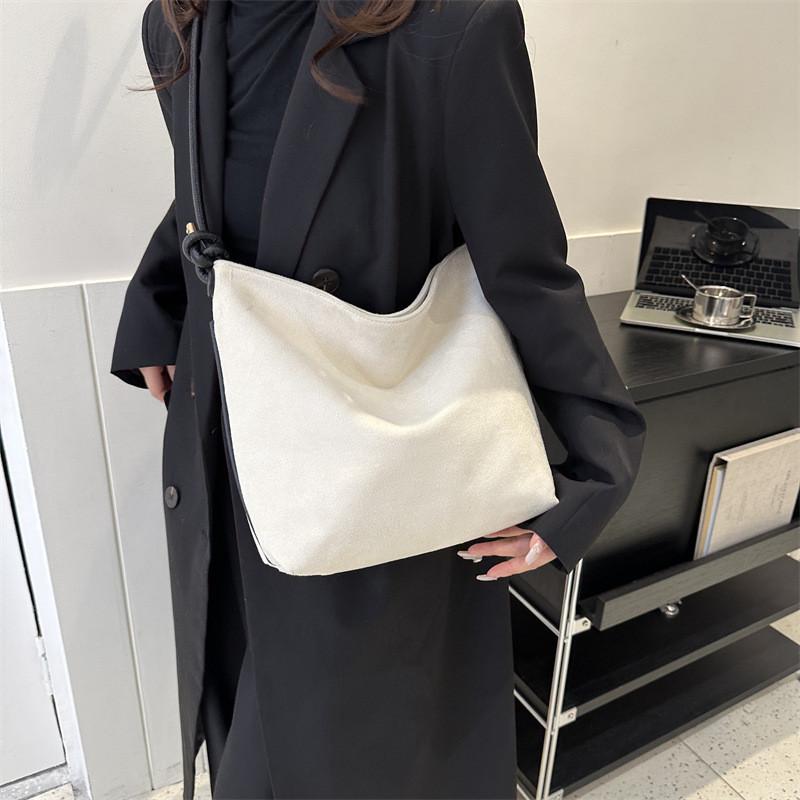 Stylish Simple Large Capacity Pu Tote Handbag For Women In Urban Fashion