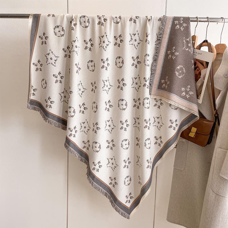 Star-Shaped Floral Pattern Fashion Trend High-End Versatile Women'S Imitation Cashmere Scarf Large Square Scarf Air Conditioner Shawl