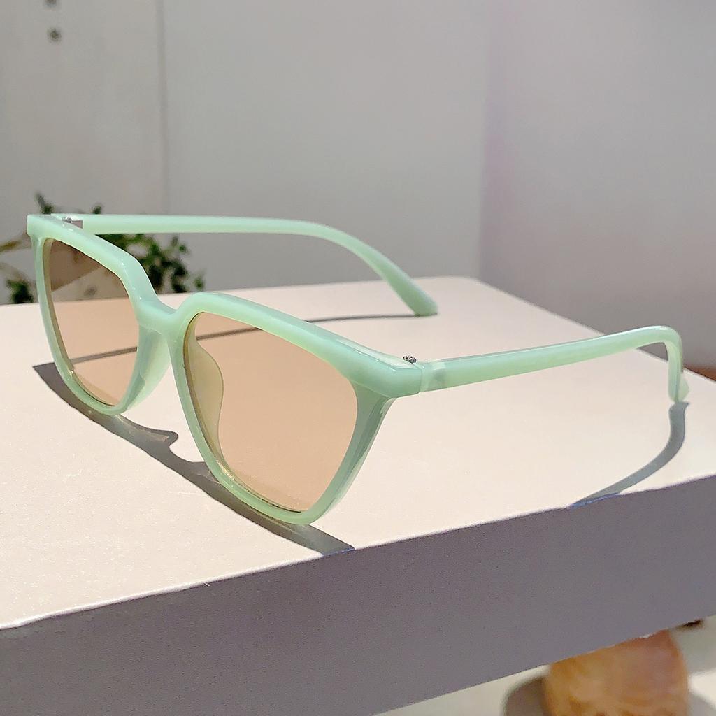 Stylish Cat Eye Shades Fashion Black Oversize Sunglasses Outdoor Decoration Women's Sun Glasses for Driving Travelling