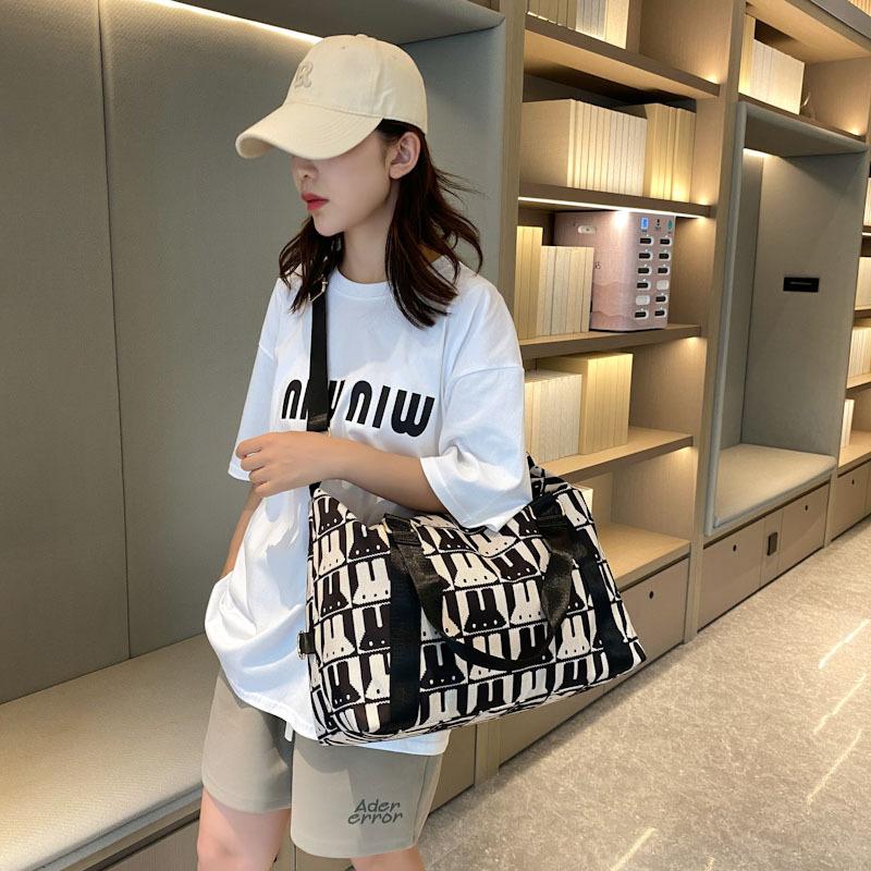 Handbag Women's large-capacity wet and dry separation sports fitness bag Women's lightweight short-distance travel luggage bag