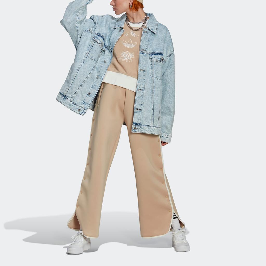 Adidas Originals Trefoil Graphic Sweater With Embroidered Logo Women Tops Light-Brown HM1607