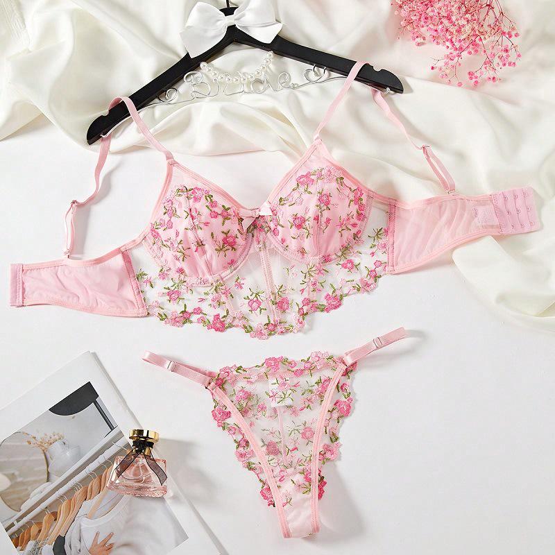 

European and American Floral Mesh Sexy Breathable Adjustable Thong with Embroidered Open Cups and Three-Button Suspender