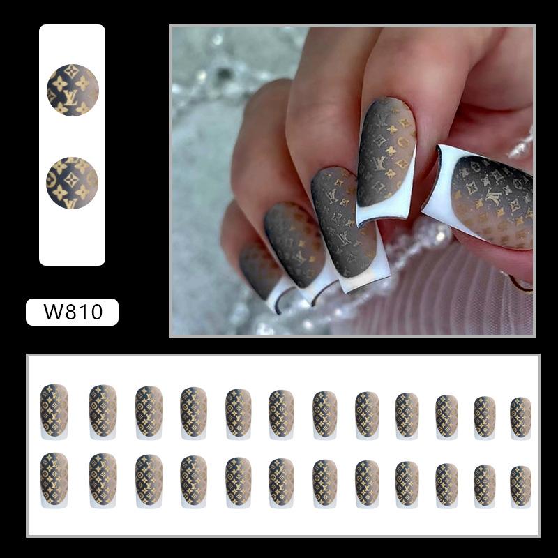 Sweet cool European and American fashion gradual change gold foil pattern white French babes ins wind wear nail piece
