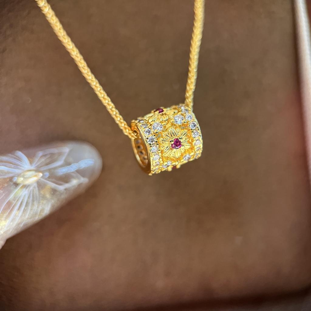 Tongzhong Sunflower Ruby Passepartout Pendant Necklace Ring French Clavicle Chain