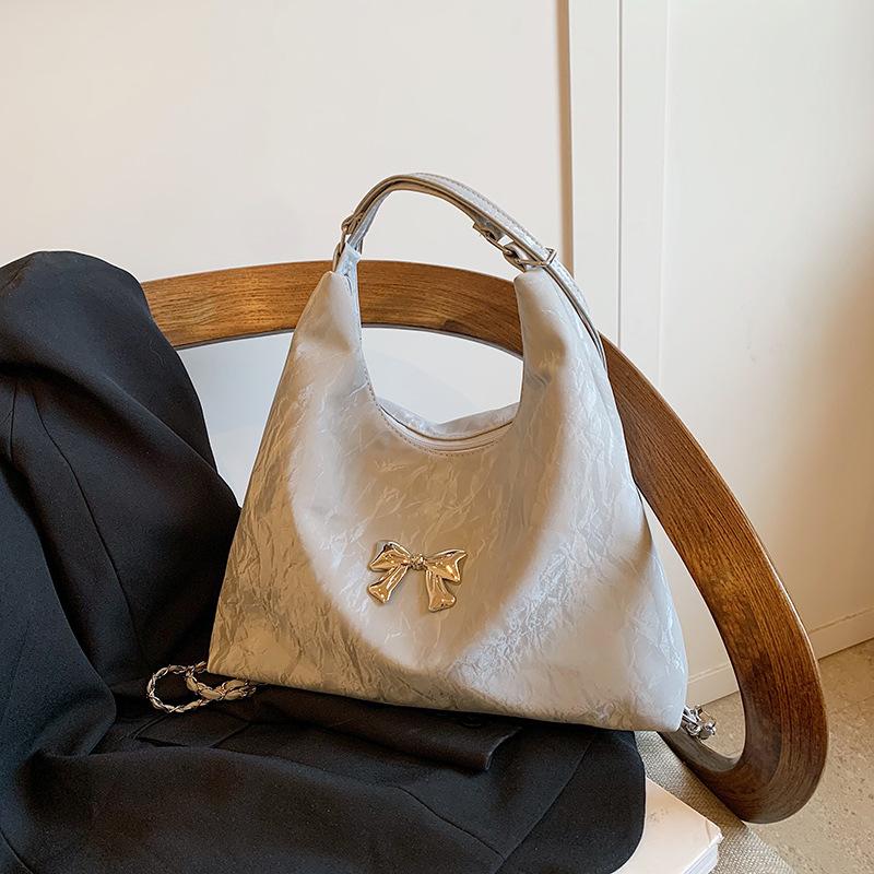 Casual Soft Face Large Capacity Women's Backpack New Style Backpack Fashionable Embroidered Butterfly Simple Single-shoulder Tote Bag