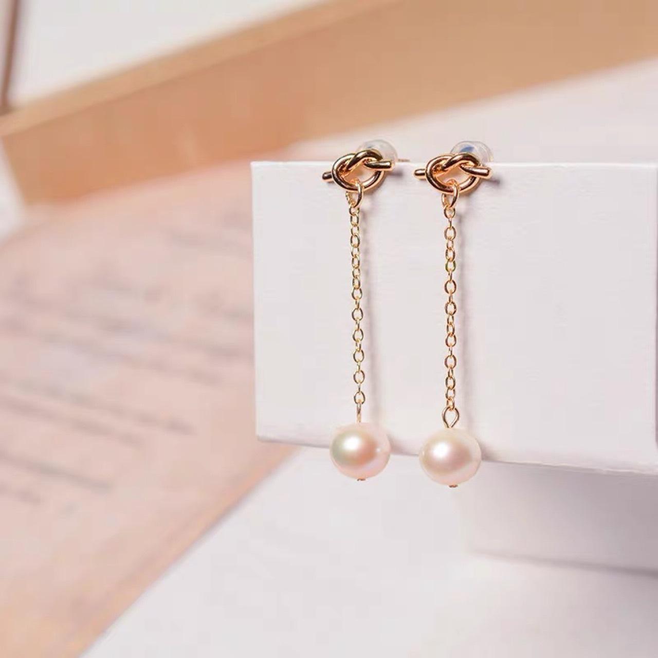 

French natural freshwater pearl earrings sweet ins retro 14k gold injection Acacia knot earrings silver needle long short Natural freshwater pearl 6-7mm/not perfectly round