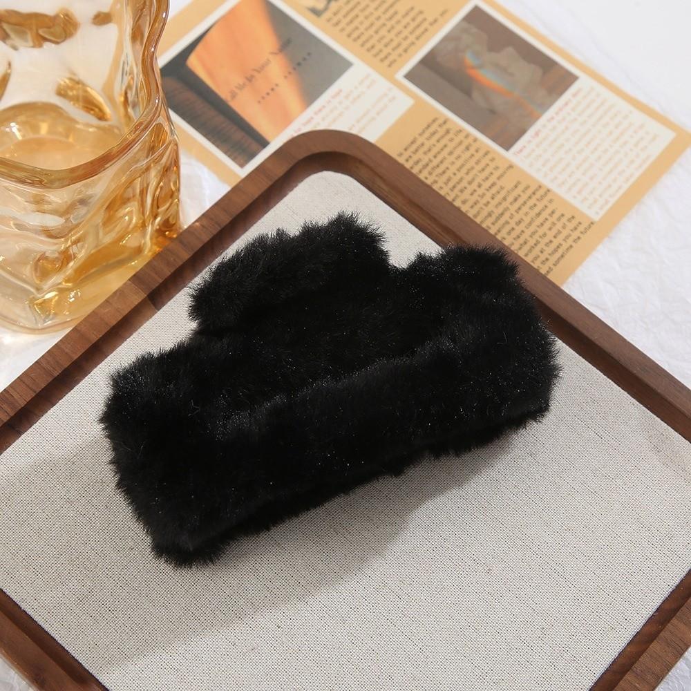 Elegant Faux Fur Hair Claw Fluffy Back Head Updo Headwear Shark Clip Does Not Hurt Hair Barrettes for Women Girls