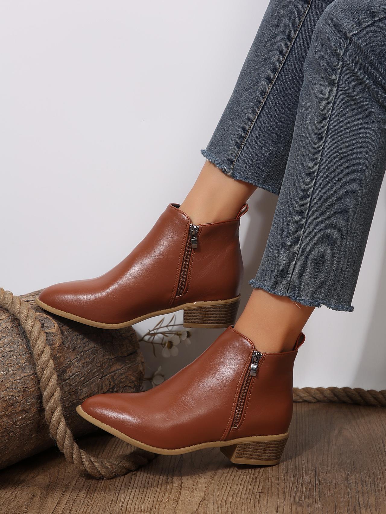 

Осень и зима новые европейские и американские остроносые толстый каблук короткая труба модные ботинки женские зрелая мода большой размер внешняя торговля низкий каблук во 43 светло-коричневого