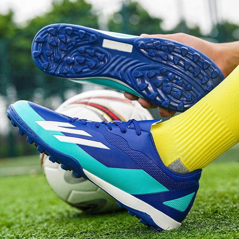 New Football Shoes Men's and Women's TF Broken Nails Competition Sports Training Shoes Young Students Long Nails Running Shoes
