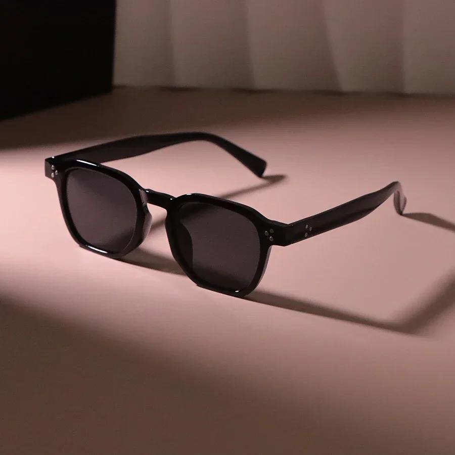 Classic Square Sunglasses Women Men Minimalist Fashion Female Male Retro Casual