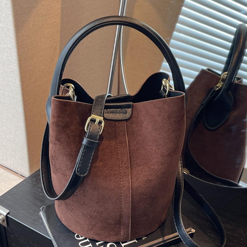Frosted bucket bag women's 2025 autumn new fashion commuter handbag retro suede shoulder messenger bag