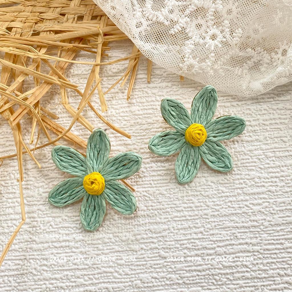 Seaside Chic: Resort-Style Woven Flower Stud Earrings – Perfect Island Accessories for Summer!