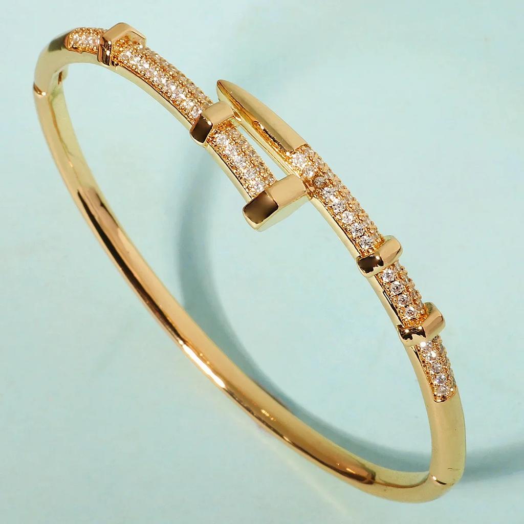 Exquisite Copper and Zirconia Stainless Steel Open Stud Bracelet Festive Party Daily Zircon Elegant Bracelet For Women