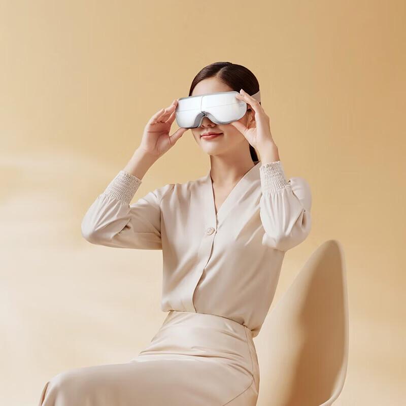 Breo Smart Eye Massager with Heat