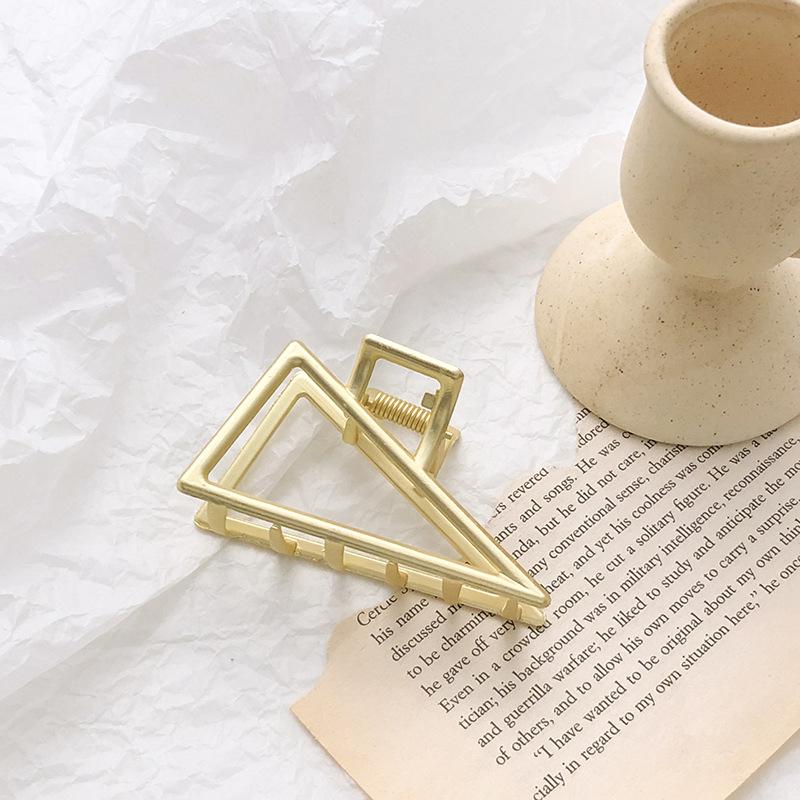 Women Fashion Gold Hollow Geometric Hair Claw Retro Hair Clips Barrette Hair Crab Hair Clips Headband Hairpin Hair Accessories