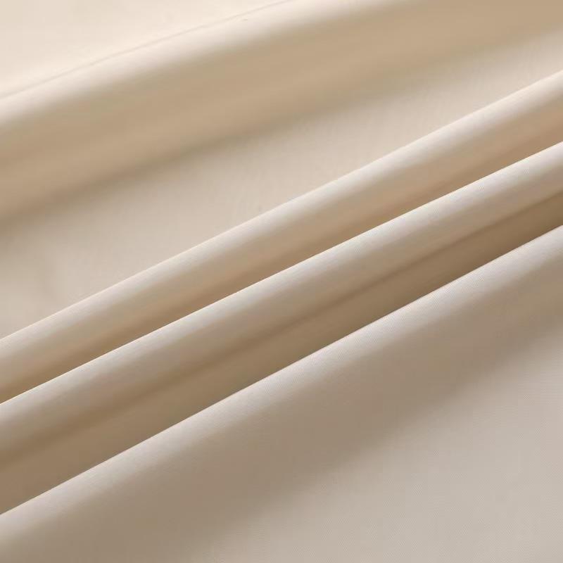 In-Stock 300T Polyester Taffeta Fabric for Jackets, Coats, Luggage, and Lining.