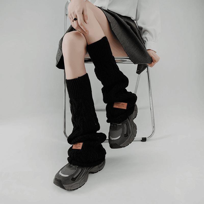 

Осенние ажурные носки для женщин, белые вязаные дышащие до колена, расклешенные расклешенные длинные носки, гетры для горячей девушки 1 pair чёрный