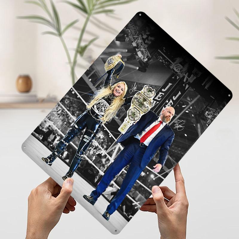 Paul Triple H Levesque a Liv Morgan Plechový plakát Vlastní nástěnné umění Vintage kovové cedule Retro plechová deska pro dekoraci kanceláře