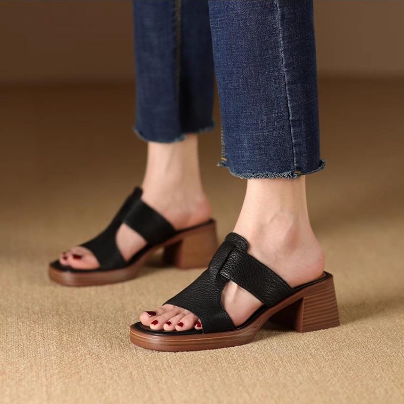 2025 Women Sandals Handmade Vintage Square Toe Women Slippers Tuckle Strap Shoes New Lady Summer Beach Casual Pumps Q226
