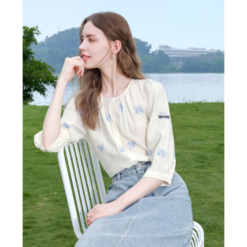 Betu Women's Embroidered Puff Sleeve Shirt