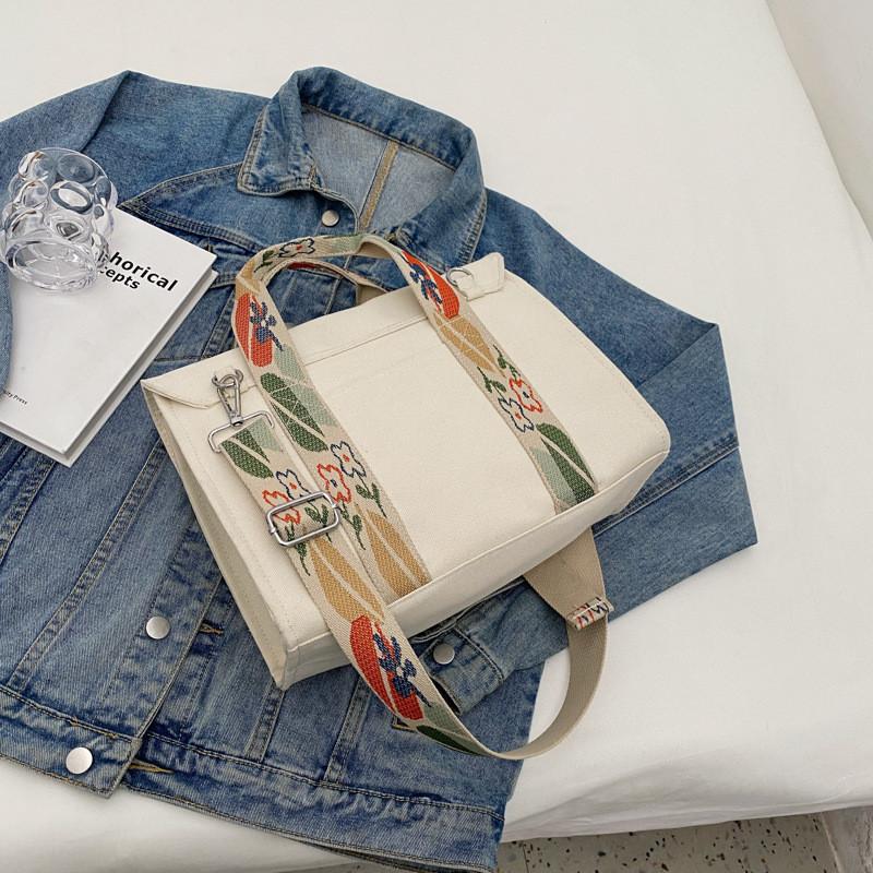 

Chic Canvas Tote Handbag For Women Street Fashion Style Large Size Trendy Shoulder Bag White Color