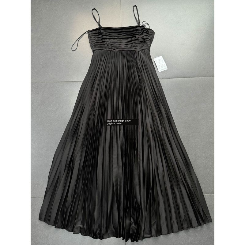 Old Beauty Single Lu * H Style Creased Pleat Big Hemline Sling Dress Temperament A Word High-End Satin Long Dress