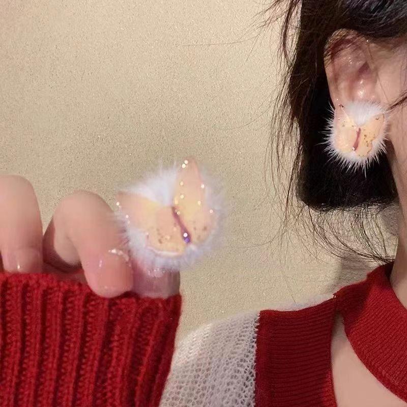 Temperament Versatile Sweet Versatile Girl Plush Butterfly Stud Earrings Female Chic Style Autumn And Winter Light Luxury High-End Earrings