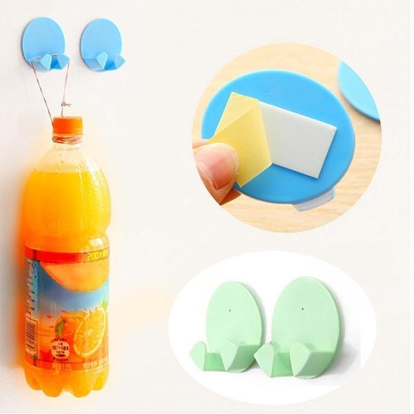 2pcs/Pack Random Color Home Office Wall Adhesive Plastic Power Plug Socket Holder Hanger Wall Storag LS