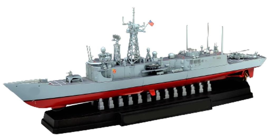AFV Club US Oliver Hazard Perry Class Missile Frigate Full Hull Model Plastic Model SE70007 1/700