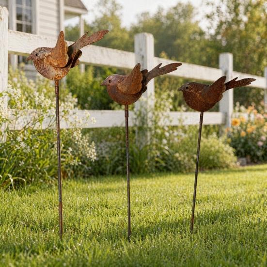 Accenti Bizzarri per il Giardino 3 Pezzi Palo a Terra con Uccelli in Metallo Arrugginito, Scultura di Uccelli Carini, Arte Decorativa Animali per Palo da Giardino Decorazione Esterna, Regali Amici
