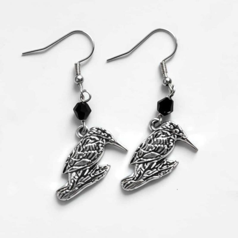 Simple Retro Halloween Earrings: Skull, Bat & Spider Dangle Ornaments - Perfect for Festival Celebrations!