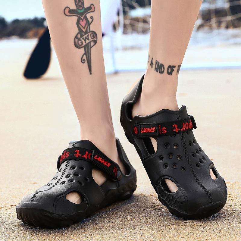 2025 summer hole shoes men's trend thick-soled bag head hollow large size comfortable outdoor beach cool slippers