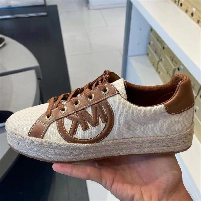 Spring and Autumn Flat Flat Shallow Mouth Fashion Casual Sports Shoes Flat Comfortable Popular Model Lace-up Walking Shoes