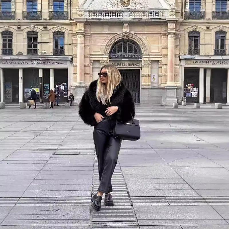 Veste Courte Hiver en Fourrure Artificielle à Large Revers pour Femmes