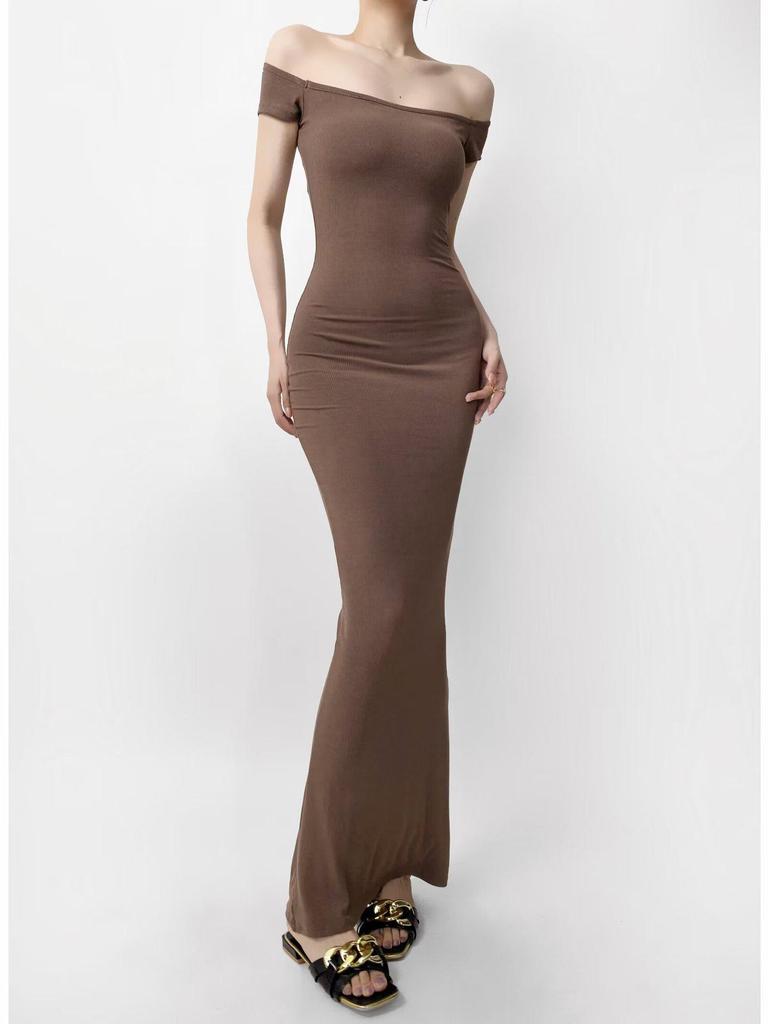 2026 Summer Sexy One-Shoulder Bodycon Dress: Hip-Hugging, Waist-Cinched, Solid Color Long Dress for Women