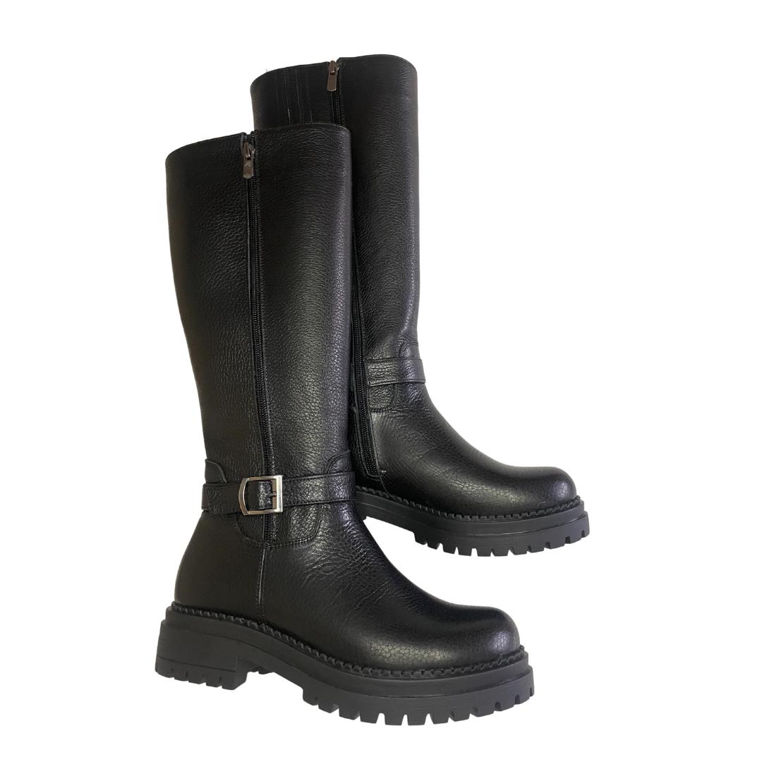 

Женские зимние сапоги из натуральной кожи 39