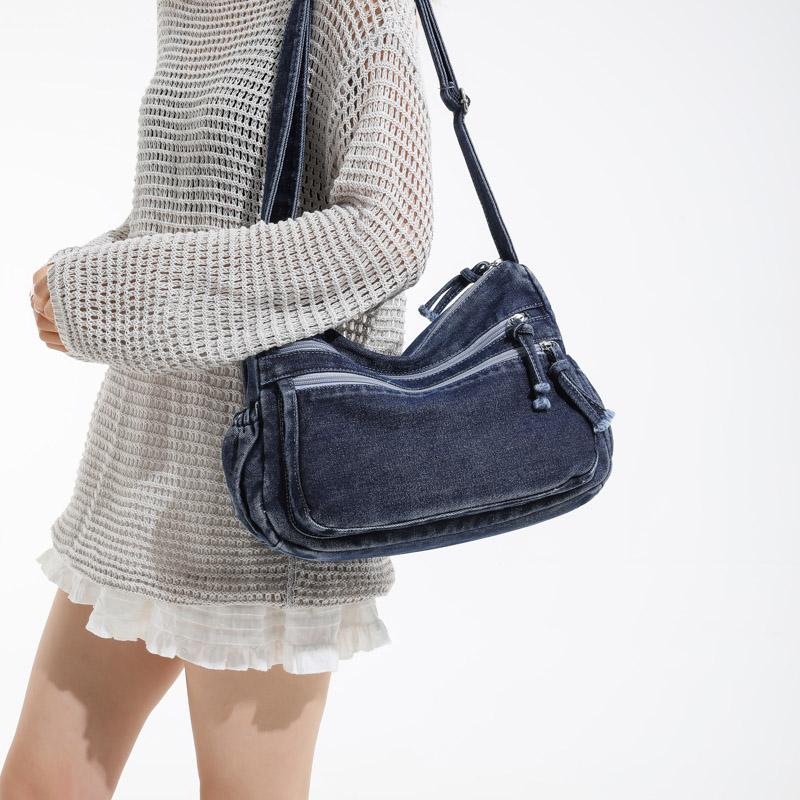 Vintage Style Denim Shoulder Bag for Women, Retro Blue Jean Crossbody Handbag, Cute Grunge Alt Gift for Teen Girls, for School