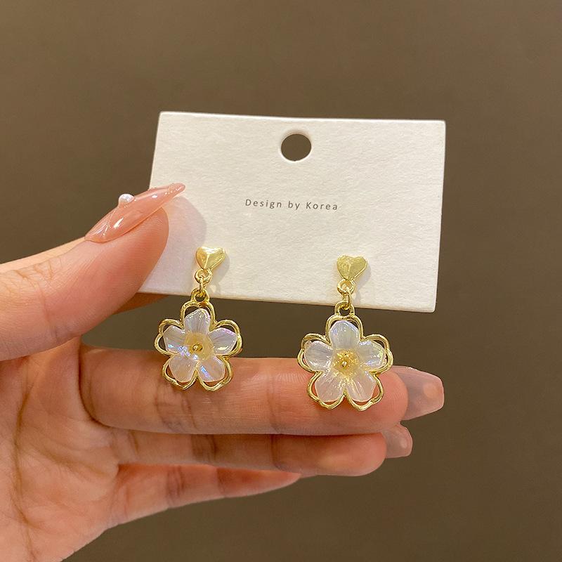 Серебряные серьги-гвоздики с маленькими свежими цветами женские личность Мори серьги-любовь сладкие супер-фееричные ушки