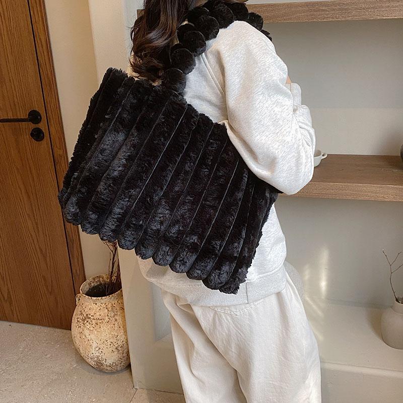 Autumn Winter New Collection Fashion Fur Velvet Bag Personality Simplicity Solid Color High Capacity Versatile Shoulder Bags