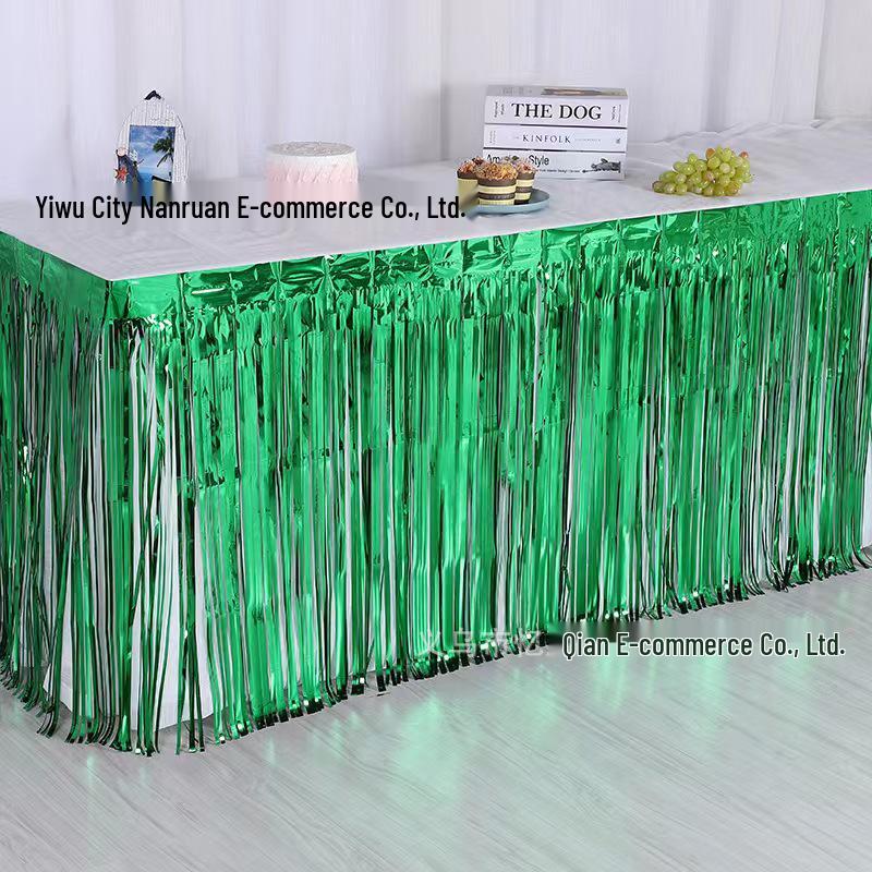 

Rain Silk Table Skirt Party Decoration 275*75 cm зелёный