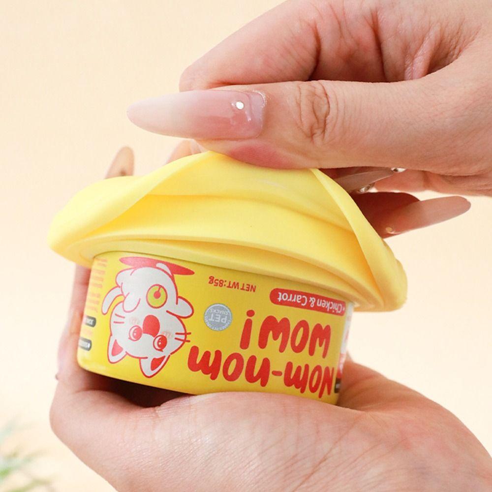 Airtight Design Dog Food Covers Silicone Cat Food Lids with Spoon Pet Food Scoop Set  Walking Pets