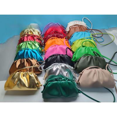 Borsa a spalla a nuvola plissettata da donna 2022 - Design a fagottino alla moda per Autunno/Inverno