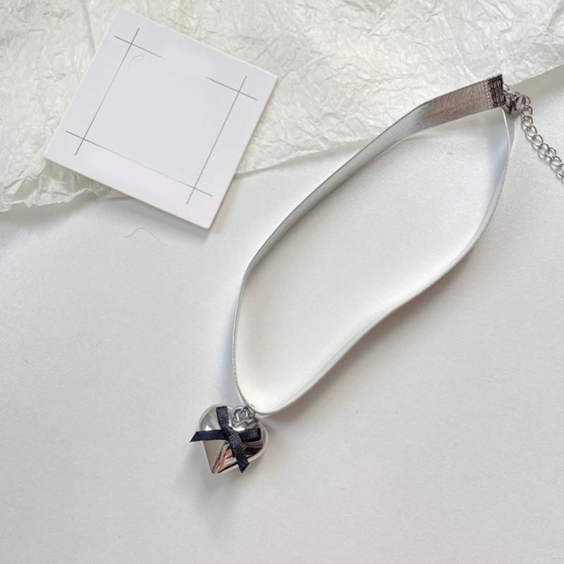Adjustable Heart Pendant Necklace Handmade Love Shape Neckchain Stylish Clavicle Chain for Women Girls Elegant Chokers