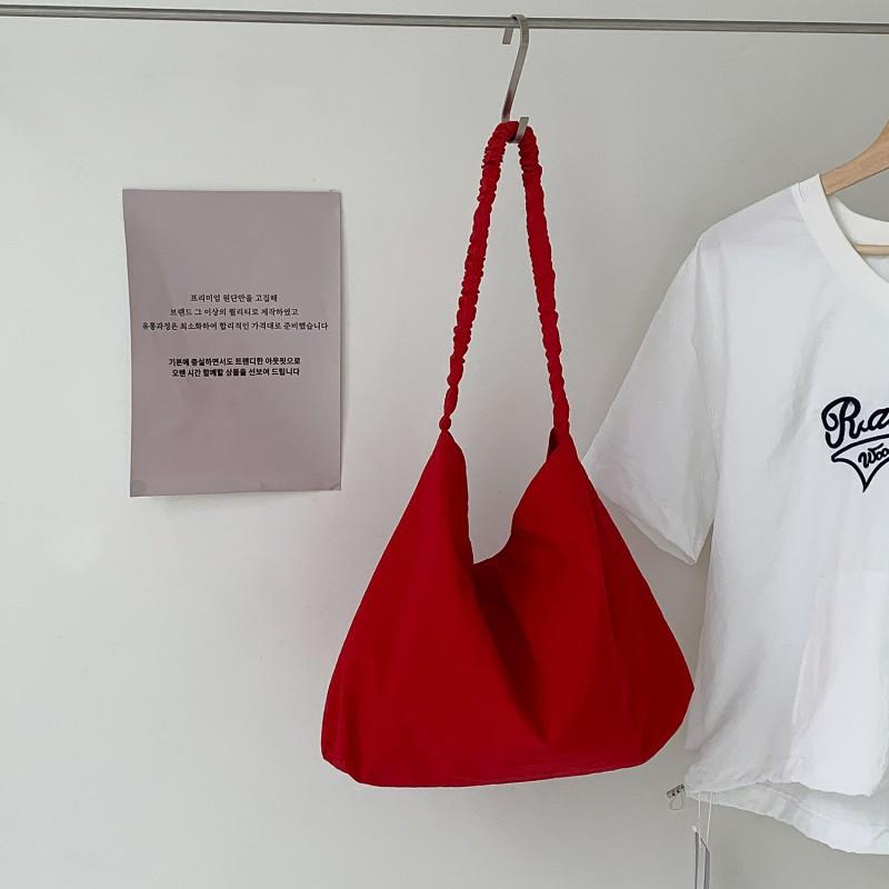 

2025 New Pleated Artistic Canvas Bag Ins Fashionable Tote All-matching Large-capacity Underarm красный