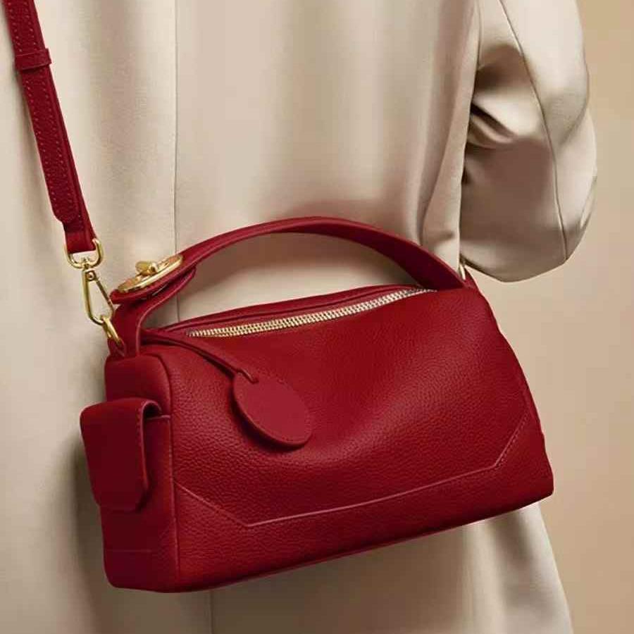 Retro Red Pillow Bag for Women Temperament Bridal Wedding Handbags French Texture Soft PU Single Shoulder Crossbody Bags