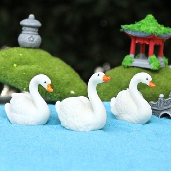 Miniature Swan Figurine Mini White Swan Resin Statue Realistic Animal Ornament Dollhouse Fairy Garden Micro Landscape Decoration