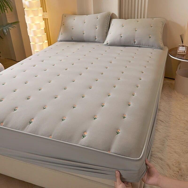 Verdickter weicher Matratzenschoner funda de colchón, weiße Spannbettlaken, bestickter Matratzenbezug(Der Kissenbezug muss bestellt werden)