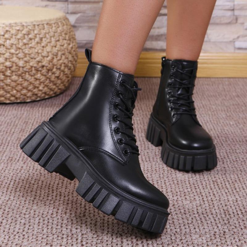 Large size Martin boots, locomotive style cross-strap women's boots, autumn and winter new thick-soled versatile fried street women's shoes